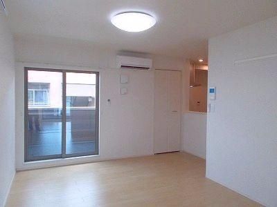 アメニティプラザ朱雀の居間写真