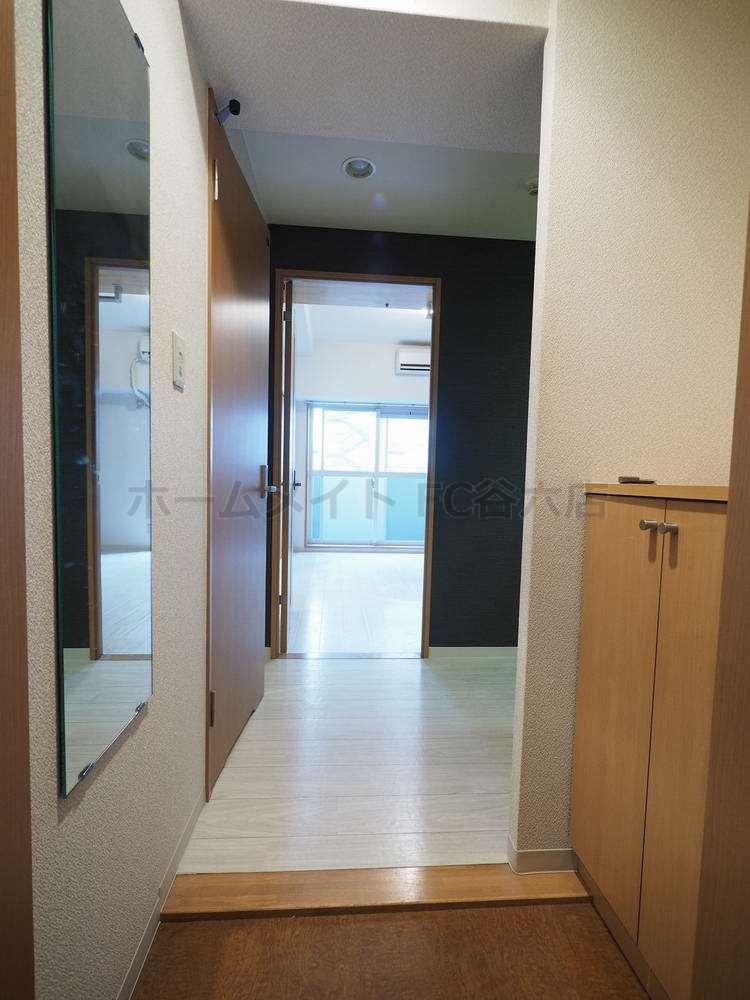 マインズ・コム南森町の玄関写真