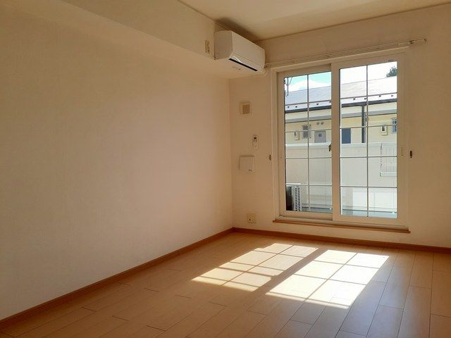 ブリリアントの居間写真