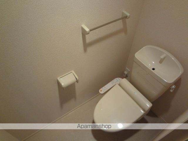 近鉄奈良線 若江岩田駅 徒歩16分 2階建 築15年のトイレ写真