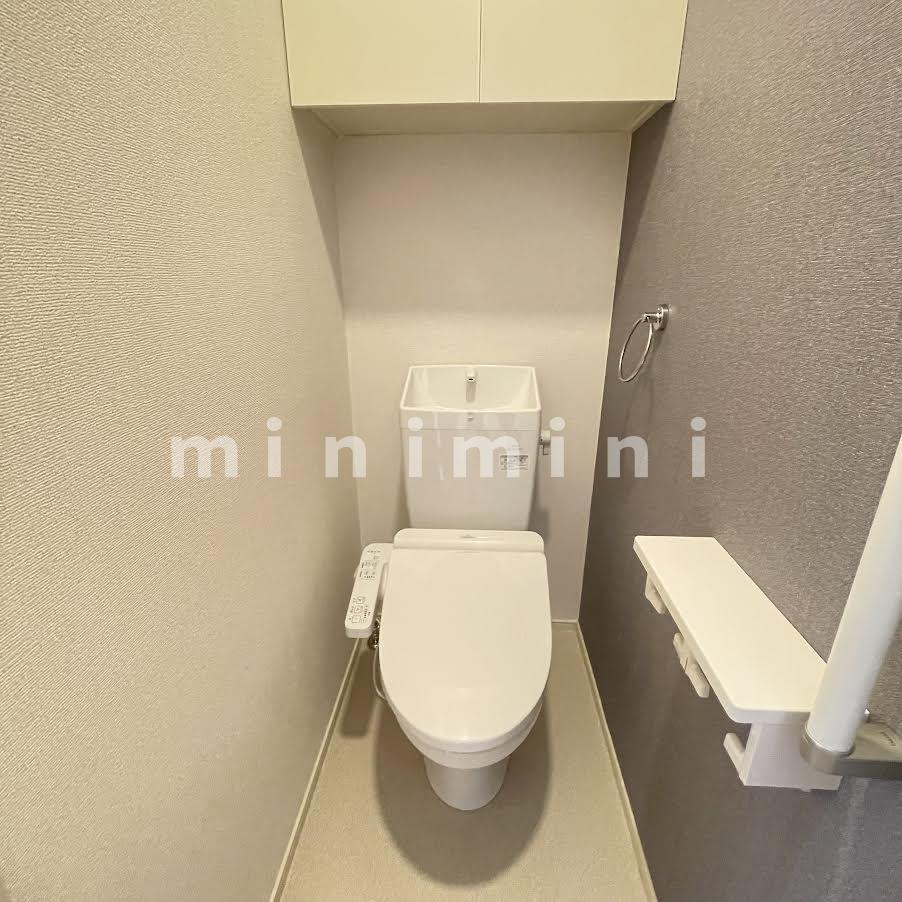 トイレ　※写真は別号室のものですので現状優先とさせていただきます