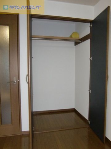 収納　以外と奥行きあります