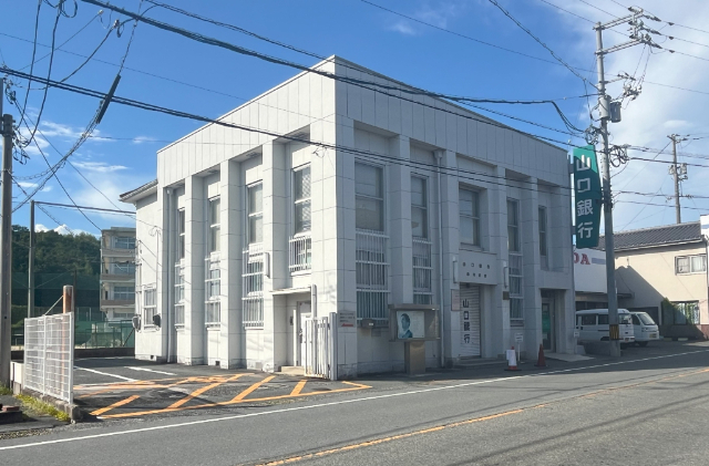 銀行　山口銀行嘉川支店（銀行）まで523m