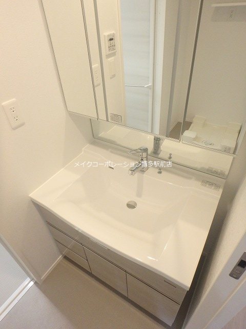 洗面設備　※写真は棟内別部屋参考写真