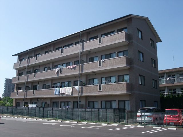 東広島市西条昭和町のマンションの建物外観