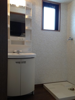 洗面設備　洗面所独立、室内洗濯パンです♪