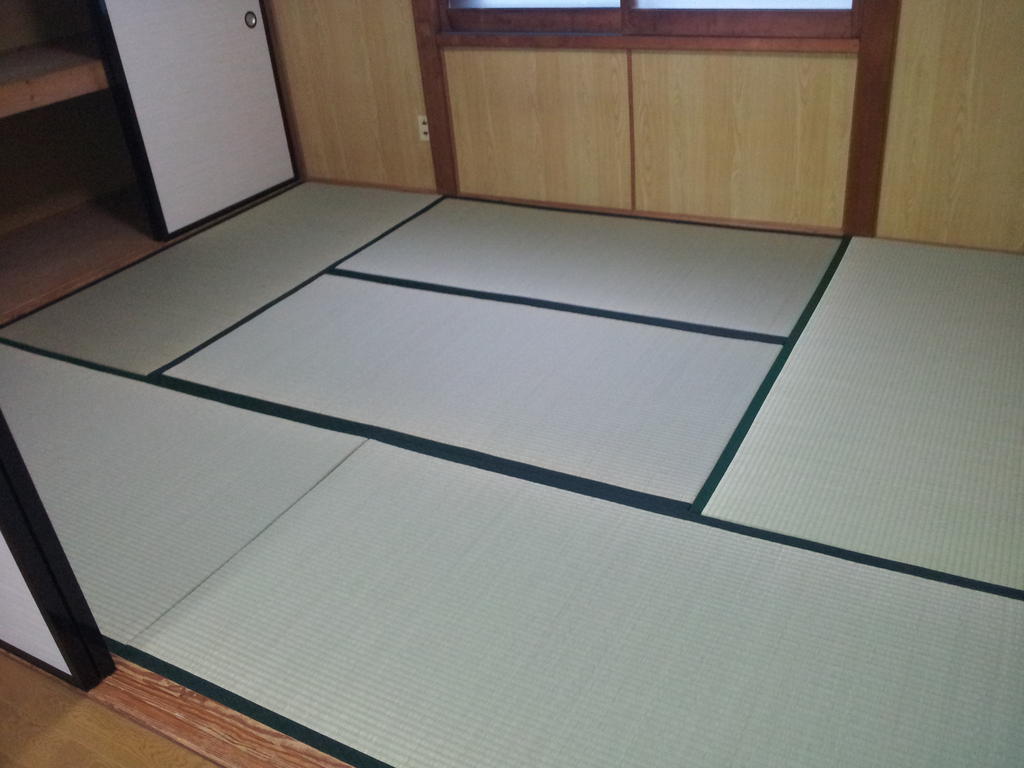 居室・リビング　同じ間取の別なお部屋の写真です