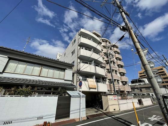 岡山市北区京町のマンションの建物外観