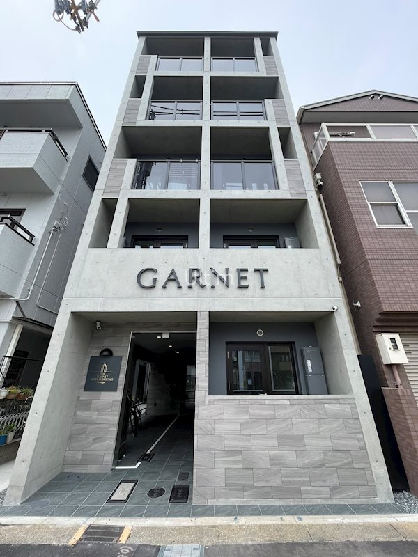 THE GARNET SUITE RESIDENCE西大路の建物外観