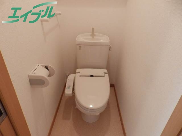 【ヴィア・ラッティア　IIのトイレ】