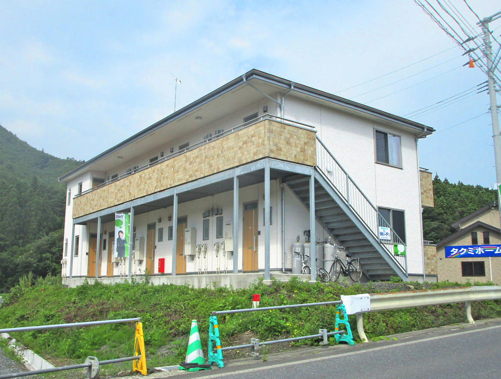 源水ヒルズの建物外観