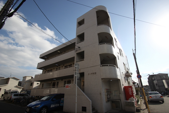 広島市西区西観音町のマンションの建物外観
