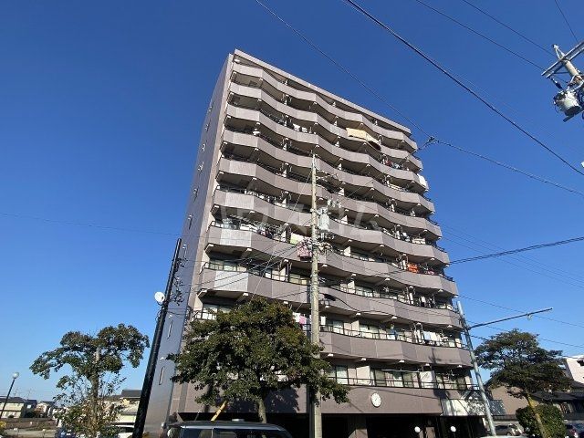 名古屋市中川区供米田のマンションの建物外観