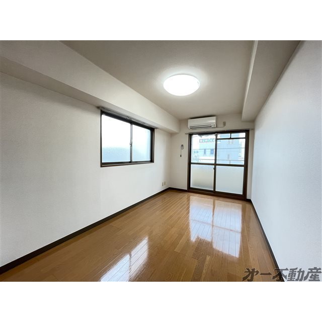 建物外観　洋室