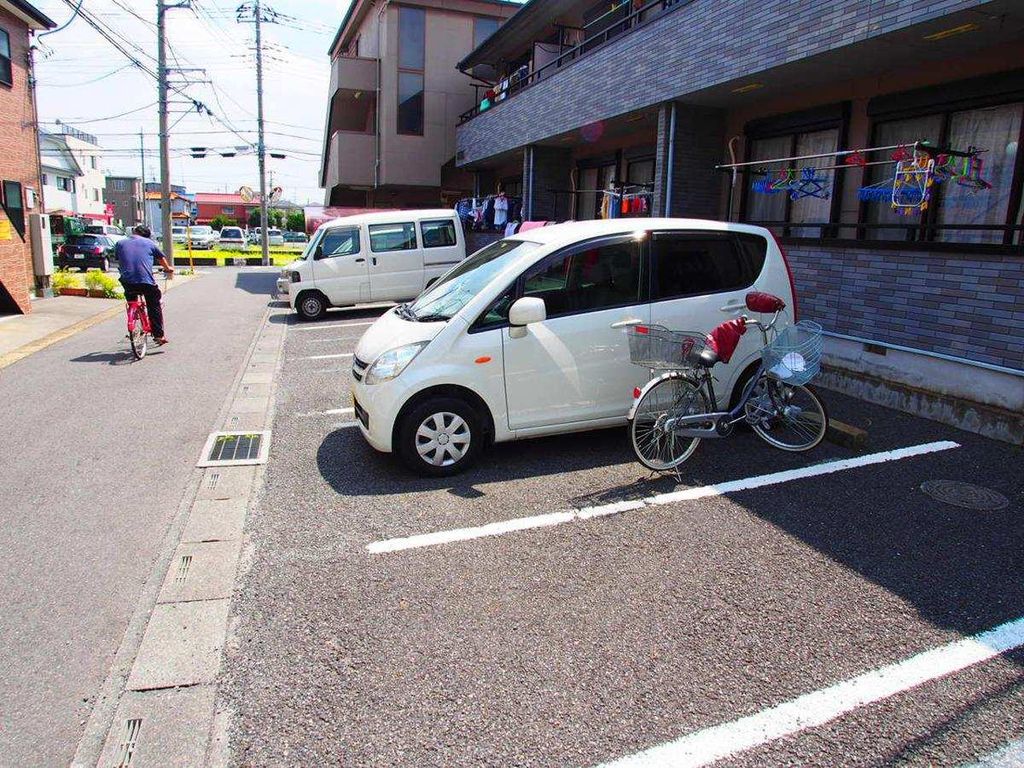 【PHの駐車場】