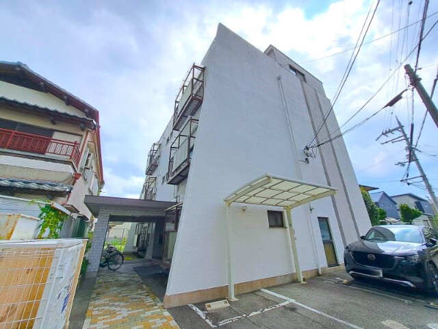 ヒルコート花屋敷の建物外観