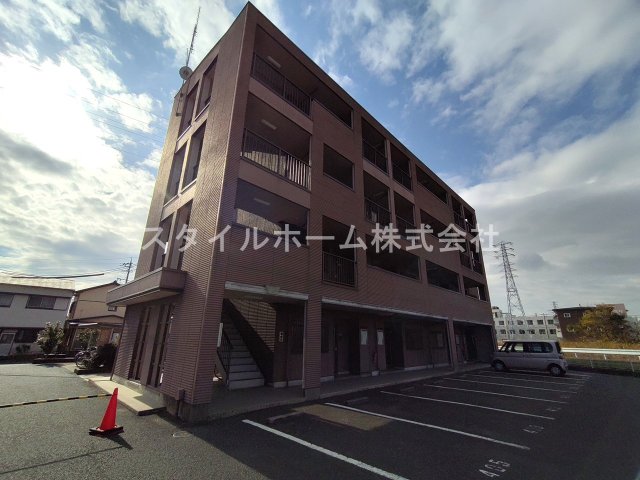 【グラディオ諏訪の建物外観】