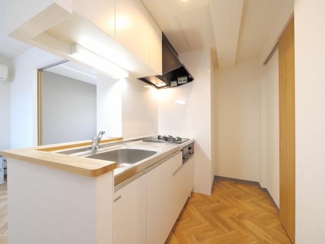 キッチン　人気の対面システムキッチンタイプです！