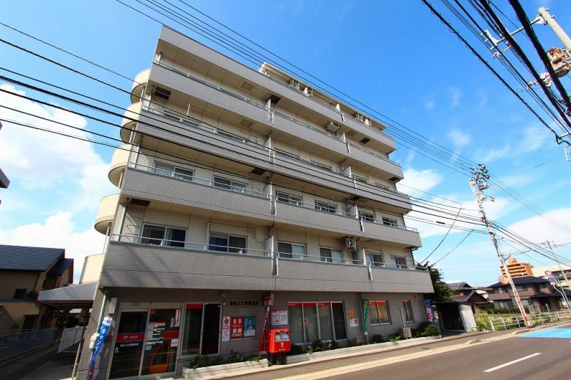 高松市上之町のマンションの建物外観