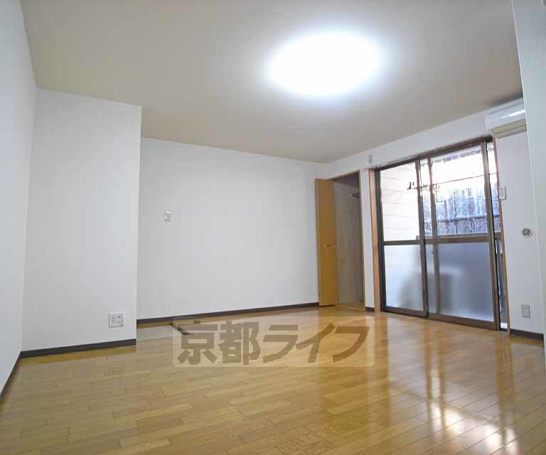 居室・リビング　広いお部屋です。