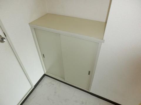 グランディール茨木　収納　シューズＢＯＸ