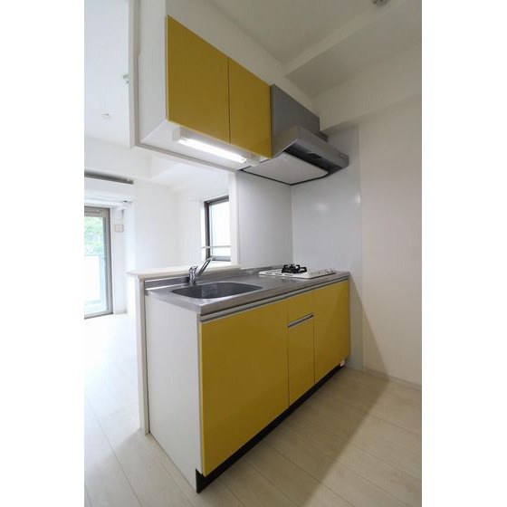 キッチン　※同タイプ別部屋のお写真です。現況優先です。