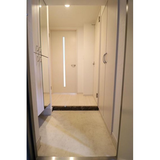 玄関　※同タイプ別部屋のお写真です。現況優先です。