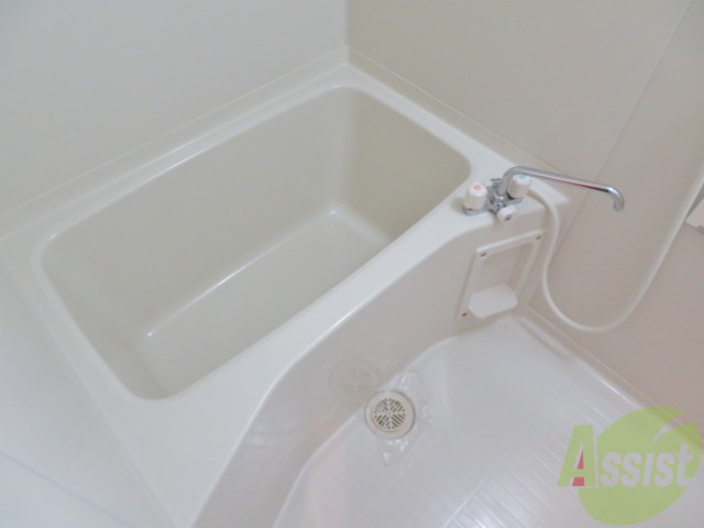 バス・シャワールーム　疲れた時はゆっくり湯船につかってみてはいかがでしょうか。