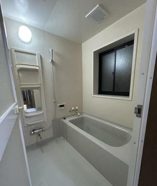 バス・シャワールーム　ゆっくり足をのばせます