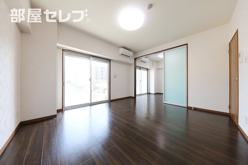 居室・リビング　※５０１号室写真