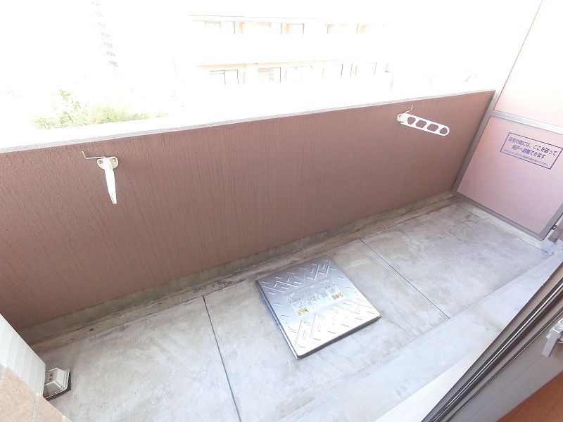 バルコニー　室内は現状を優先します