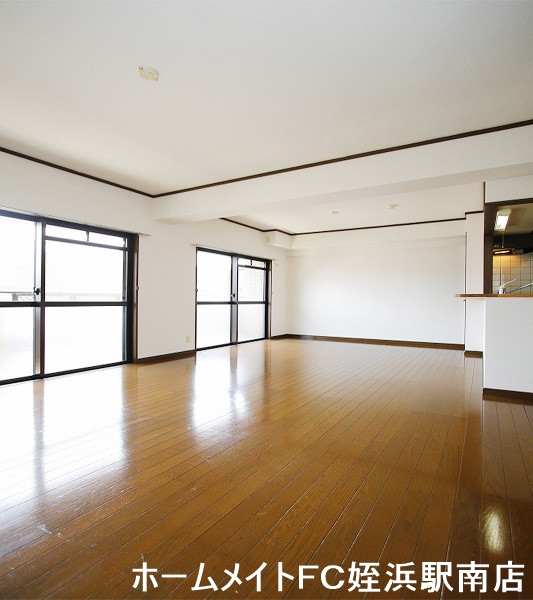 居室・リビング　★１８帖の広々リビング！！★参考写真