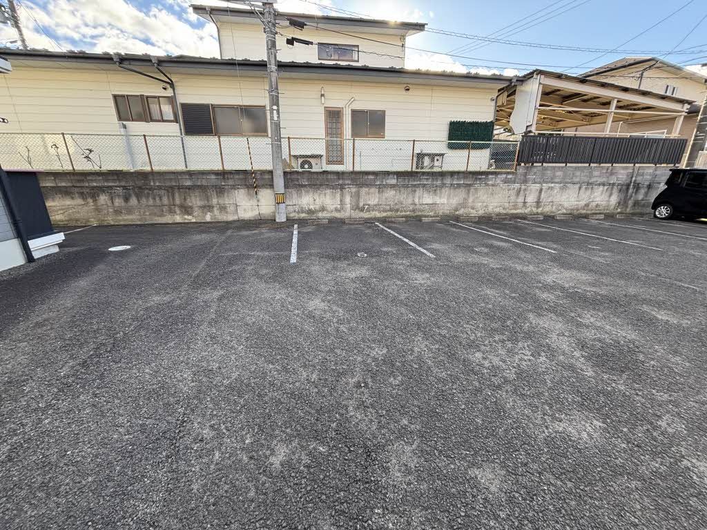 駐車場　駐車場