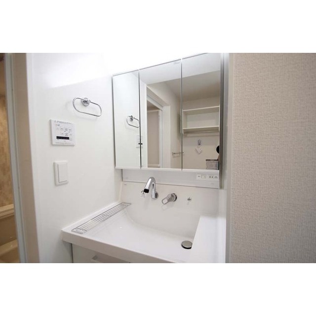 洗面設備　三面鏡★