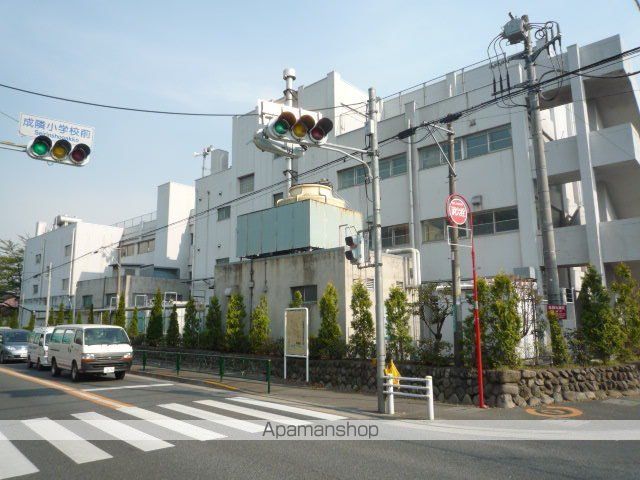 小学校　昭島市立成隣小学校（小学校）まで408m
