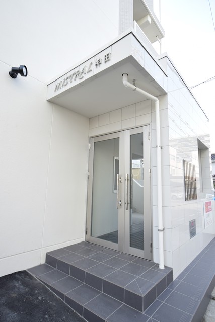 エントランス　建物入口となります。