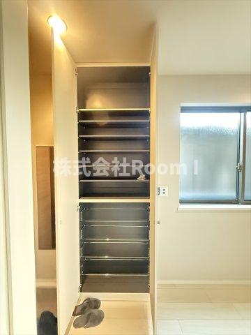 玄関　明るい玄関です