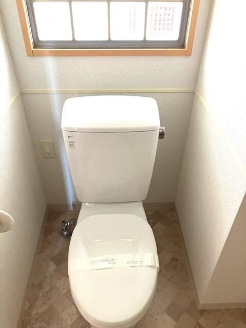 トイレ　落ち着いたトイレです