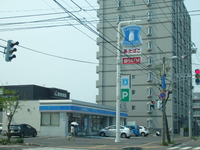 コンビニ　ローソン（コンビニ）まで381m