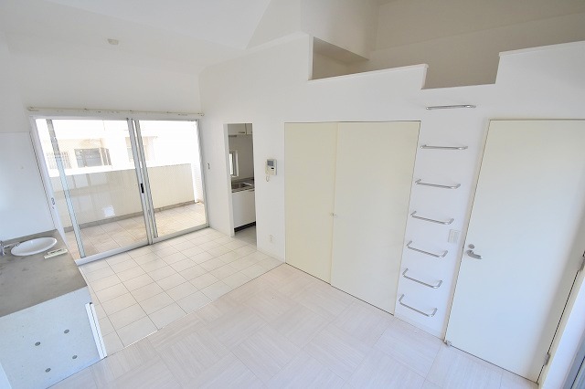 居室・リビング　近くにスーパーがありとても便利です☆