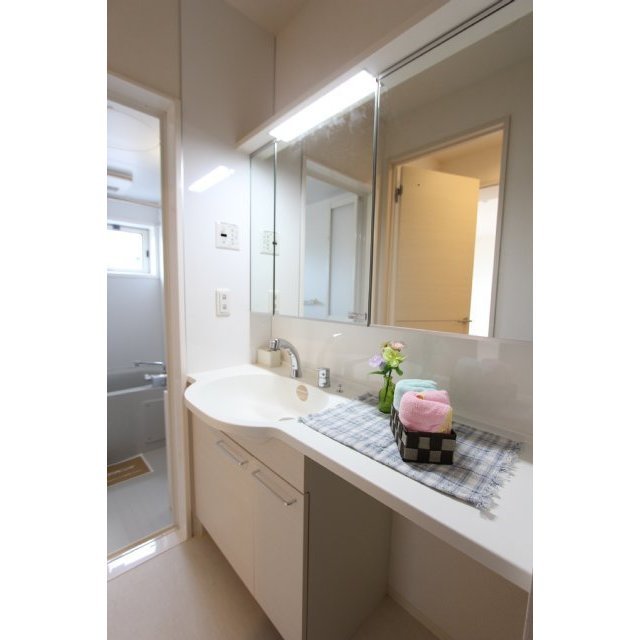 洗面設備　洗髪洗面化粧台