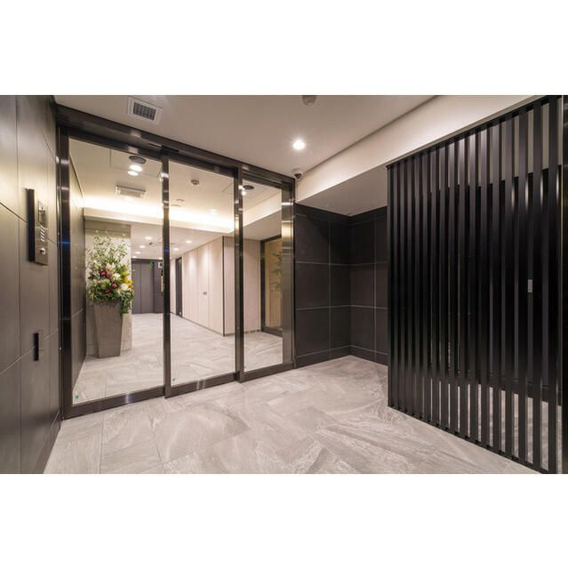 ロビー　建物の内部です