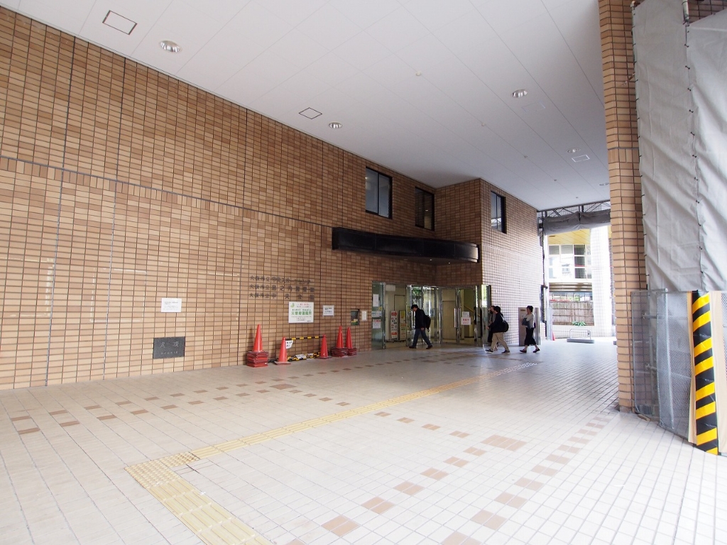 図書館　大阪市立島之内図書館（図書館）まで675m