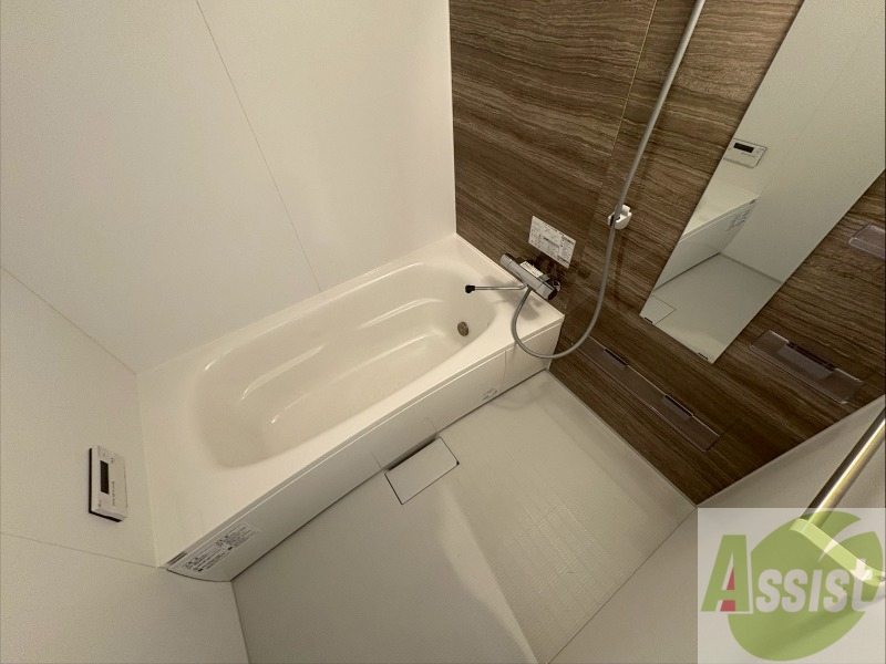 バス・シャワールーム　お風呂になります。一日の疲れを癒してくださいね。