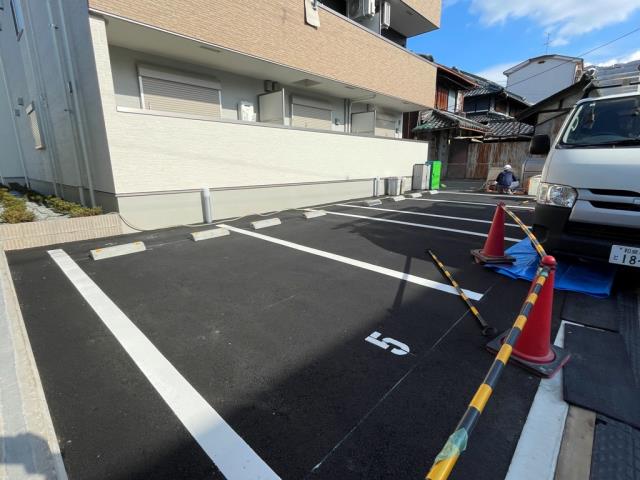 駐車場　駐車場