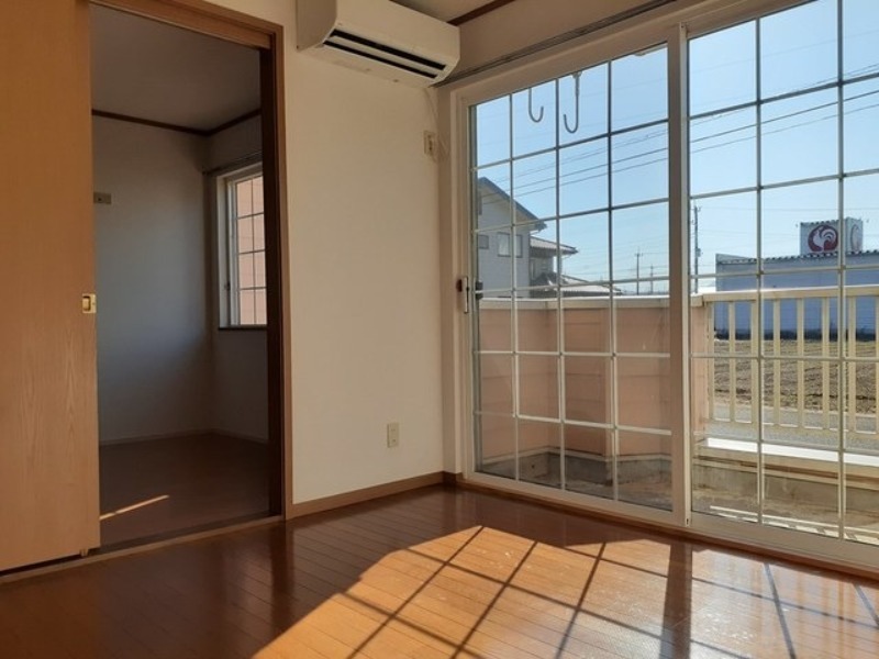 居室・リビング　図面と現状に相違がある場合には現状を優先