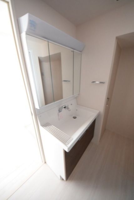 洗面設備　嬉しい独立洗面台