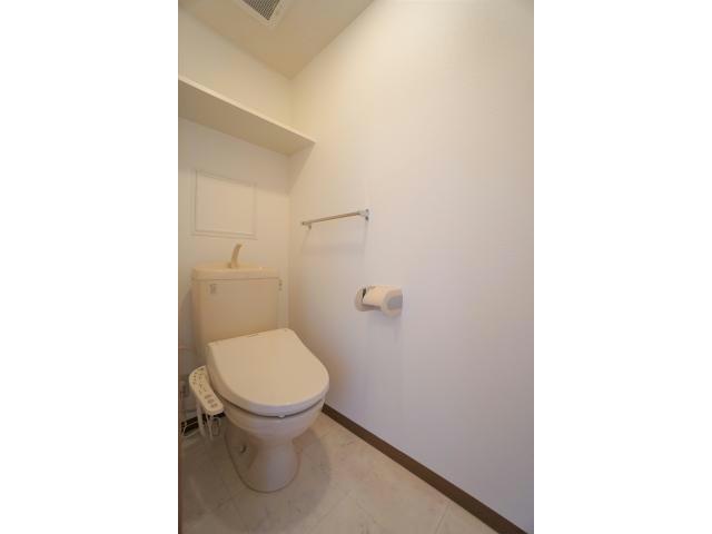 トイレ　温水線所便座