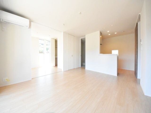 居室・リビング　★★開放的なリビング★★