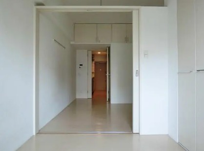 居室・リビング　写真は別号室です。現状優先となります。